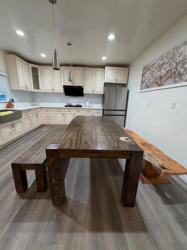 Cozy 2-Bedroom Retreat Home in East Los Angeles in Hacienda Heights