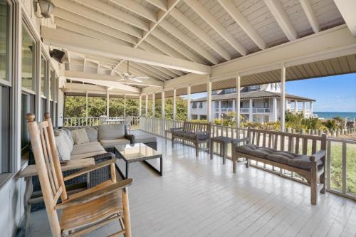 Safari Sands home in Debidue Island (SC)