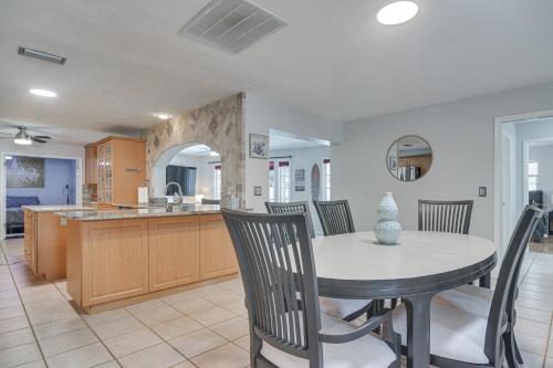 Poolside Oasis! Family Escape in Safety Harbor in Safety Harbor