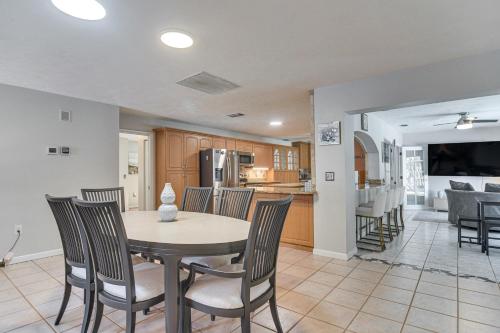 Poolside Oasis! Family Escape in Safety Harbor in Safety Harbor