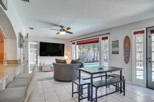 Poolside Oasis! Family Escape in Safety Harbor in Safety Harbor