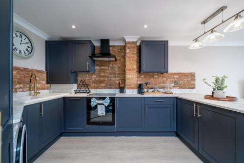 2 Bed Flat in Woking Central in Woking