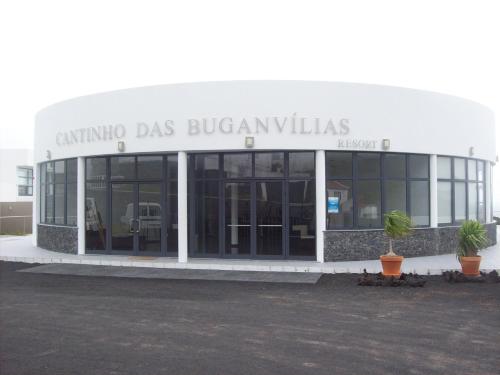  Cantinho das Buganvilias AT in Queimada