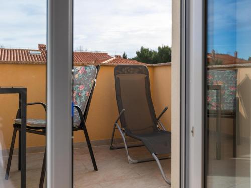 Terraza/balcón, Convenient Studio with Parking – Near Beach in Medulin