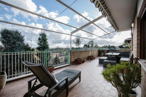 Bright three-room apartment near downtown