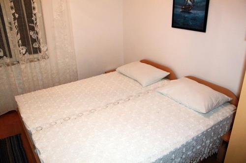 Apartment Novalja 13200b - image 5