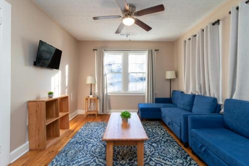 Midtown Magic- Back Unit- 10mins to Downtown
