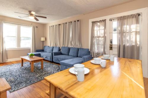 Midtown Magic- Back Unit- 10mins to Downtown in Columbus, USA