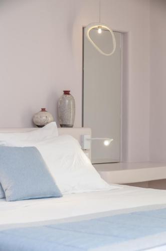 Antony Suites (Adults Only)