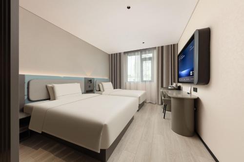 1 double bed, 1 twin bed