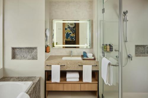 room detail thumbnail 2