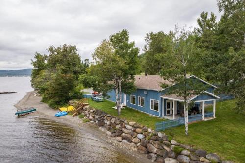 Domaine Bleu - Lakefront & Private Beach in Pohenegamūka (QC)