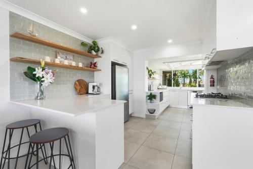 Diamond View - Relaxed Ocean Views, Pet Friendly in Sandy Beach