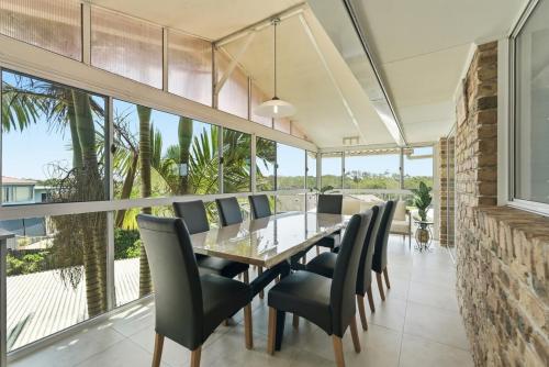 Diamond View - Relaxed Ocean Views, Pet Friendly in Sandy Beach