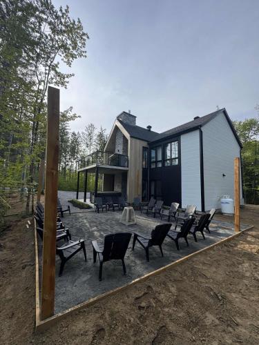 L'Evasion Mauricie - Private Spa - Sleeps 16 in 大派爾斯(QC)