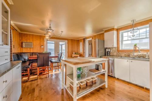 Gingo Shack - Private Spa & Lake View in Bernierville (QC)