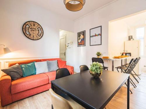 Appartement Lumière Hypercentre avec Wi-Fi à Reims - FR-1-870-14