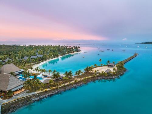 . Plantation Island Resort