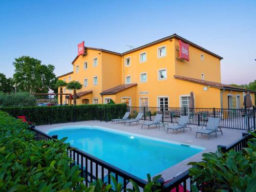 ibis Manosque Cadarache Hotel de charme Les Buissonnades