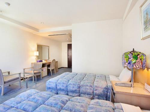 room detail thumbnail 1