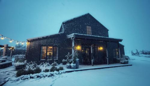 The Barn at Killin B&B in توزيل