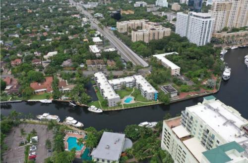 Designer River View Apartments in Fort Lauderdale, USA