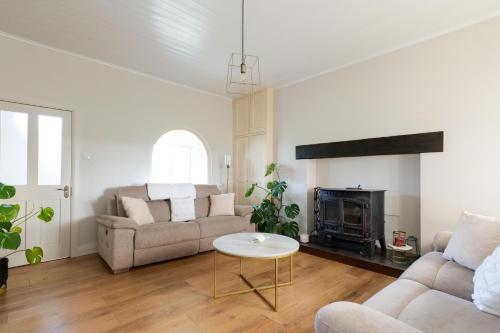 Cozy Connemara Family Retreat in Rossaveel