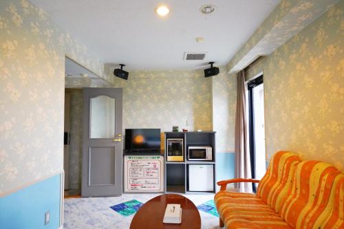 room detail thumbnail 1