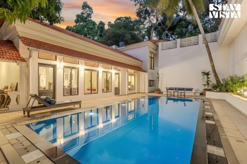 StayVista at La Bougainvillea with Heritage Home - Goa