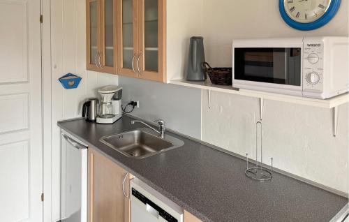 Kitchen, Gorgeous Apartment In Hemmet With Sauna in Falen