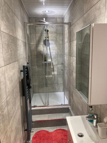 2 Bed Central Ness Apart - May Court 5