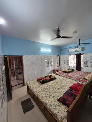 New Suvam Lodge & Hotel in Mayapur