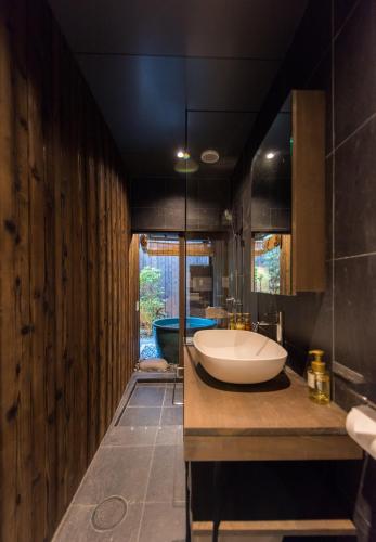 Guesthouse Hana - Bamboo Villa - image 2
