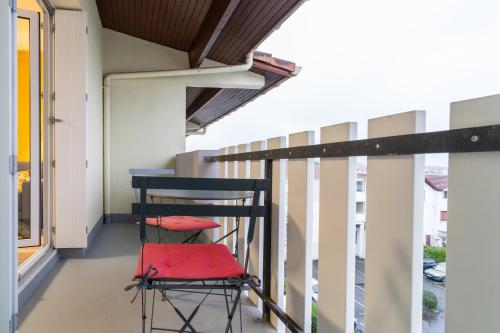 Studio cosy avec balcon Vue sur les toits de Dax in Dax
