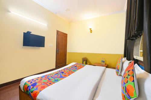FabHotel Vardhmaan Inn – Delhi, NY