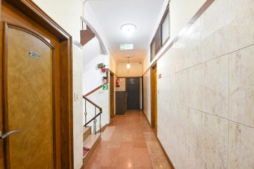 FabHotel Vardhmaan Inn – Delhi, NY