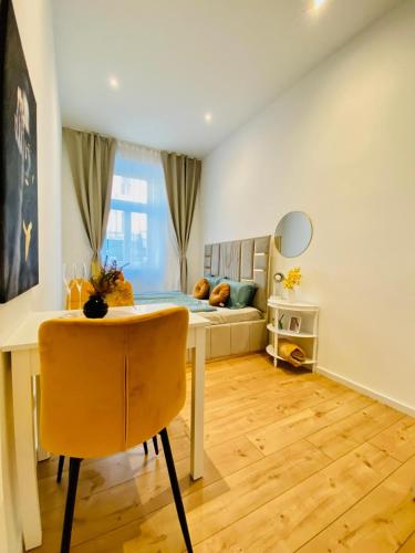Ottakring Gem Shared 4BR Retreat Breathtaking City Views 2