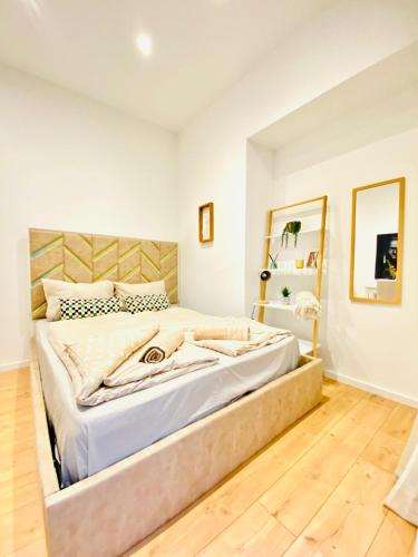 Ottakring Gem Shared 4BR Retreat Breathtaking City Views 1