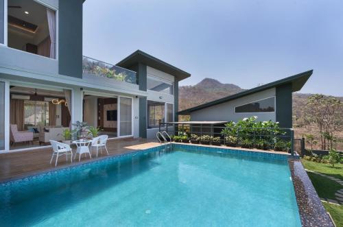 SaffronStays Infinity and Beyond, Parhur