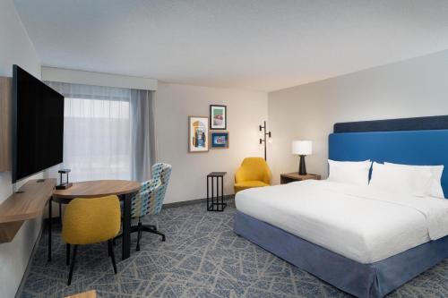 Hampton Inn Marietta - image 13