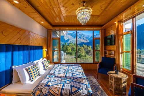 The 14 Gables, Shanag, Manali - Balcony Rooms - Mountain Views - Pet Friendly - Crown Palace 2