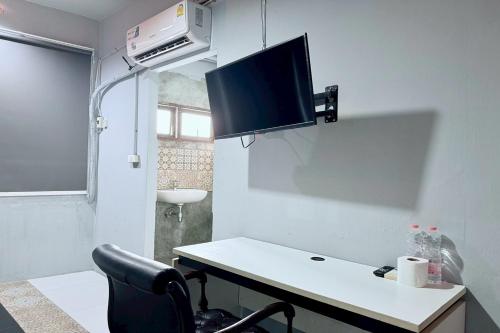 OYO 75465 Lucky Hostel (Huai Khwang) - image 22