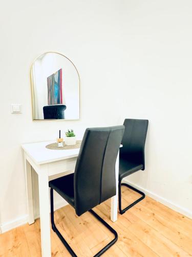 Létesítmények, Private Rooms in Elegant 5-Bedroom Residence Near Kaufpark Alterlaa in 23. Liesing