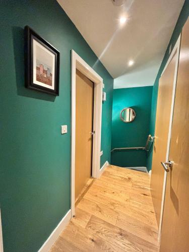 Comfortable 1BR House with Fast WiFi & Near Transport by AltoLuxo Short Lets & Serviced Accommodatio in Emersons Green
