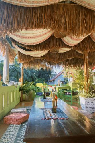 Balcony/terrace, Casa Verde - Hostel in Nam Khan River