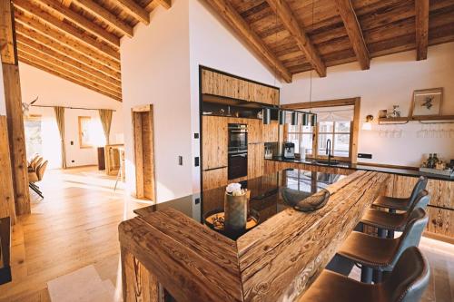 virtuve, Maja Chalets - Altholzchalet in der Eifel mit Whirlpool und Sauna in Seiwerath