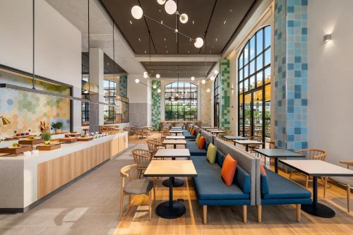 Restauracja, HIIVE by fusion Binh Duong New City - VSIP 2 in Bình Dương