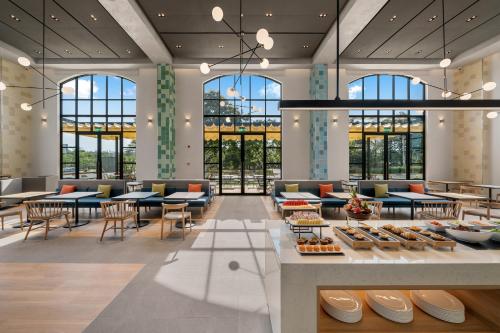 Restauracja, HIIVE by fusion Binh Duong New City - VSIP 2 in Bình Dương