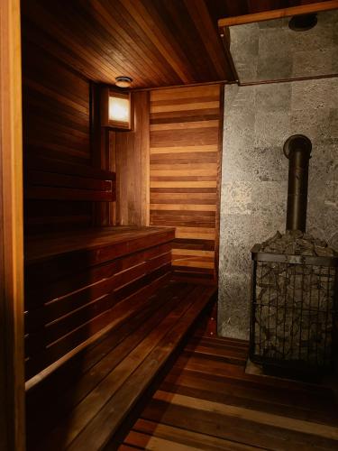Sauna, Готель з басейном та сауною Горинський (Готель з басеином та сауною Горинськии) in Babina