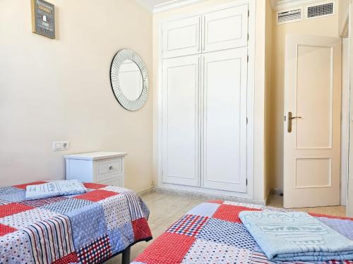 3 bed penthouse apt La Cala close to beach - image 2